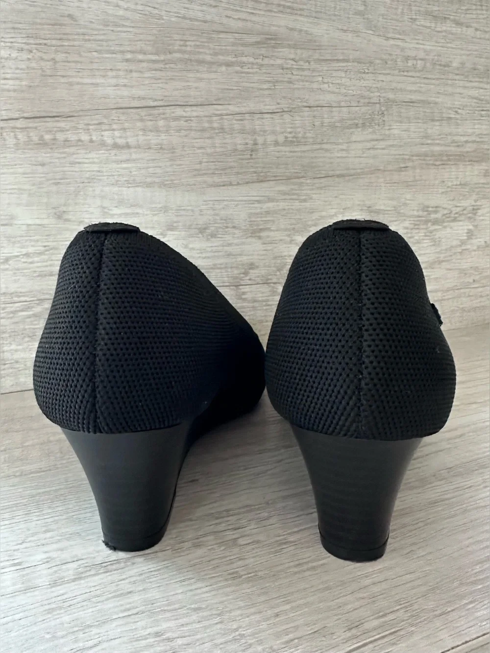 Vivaia Almond-Toe Wedge Heels Tamia Pro Wedges Black Size 8.5 / 39.5